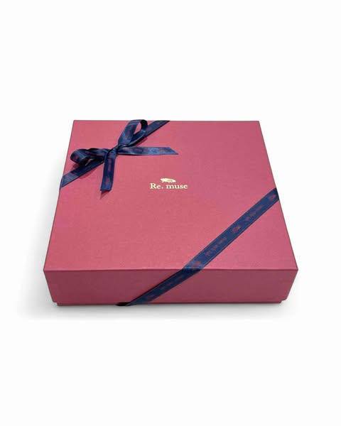 LONG HOSE SOCKS PRESENT BOX