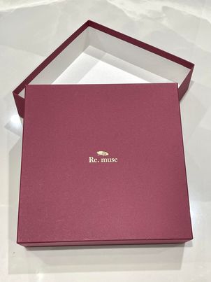 LONG HOSE SOCKS PRESENT BOX