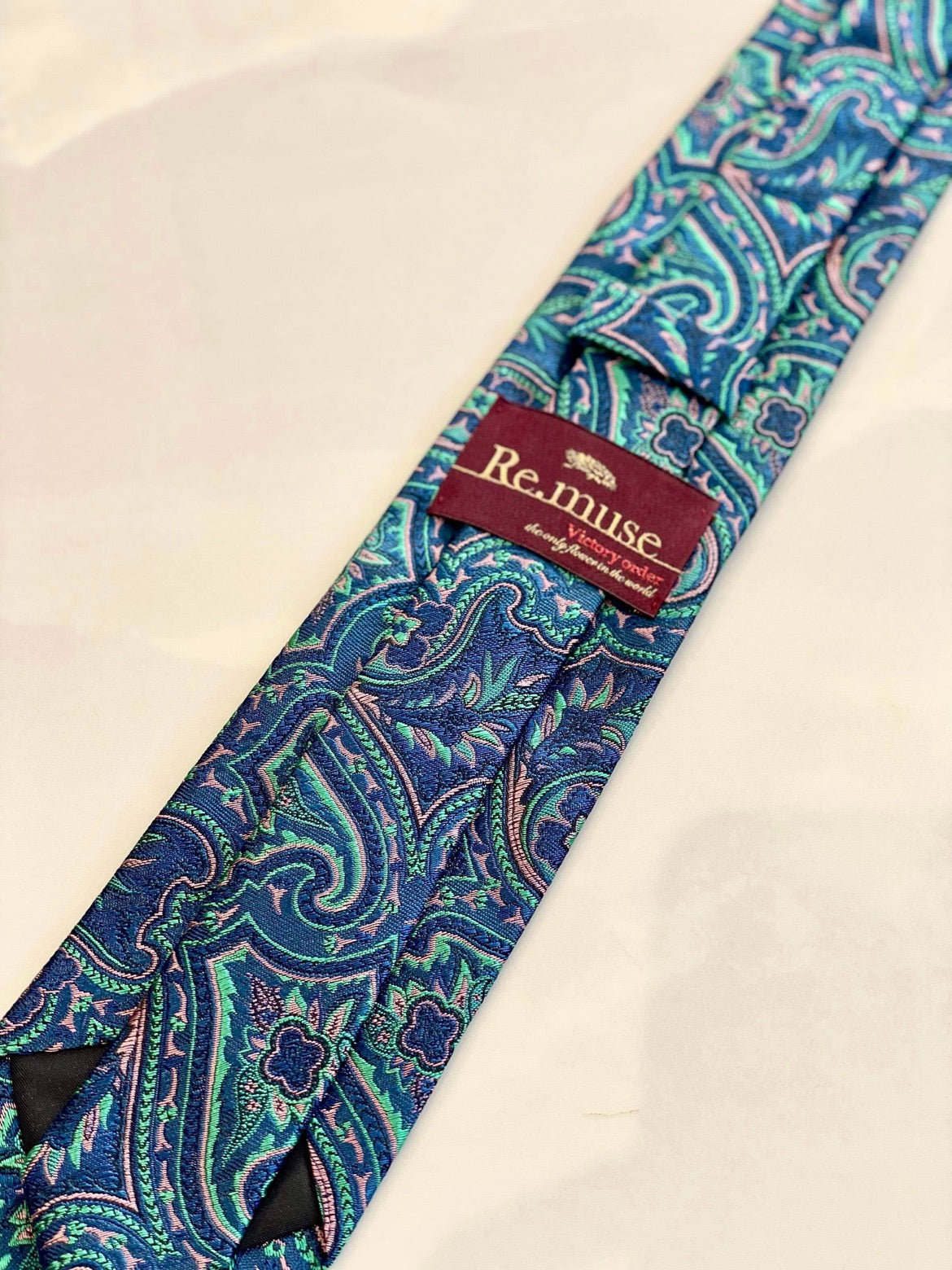 BLUE GREEN ENBROIDERY PAISLEY TIE