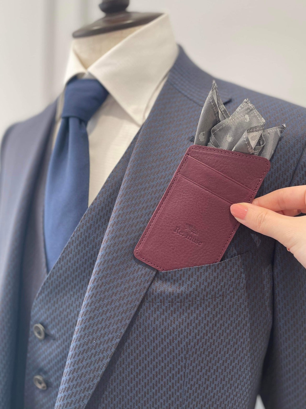 SILVER SMALL PAISLEY CHIEF