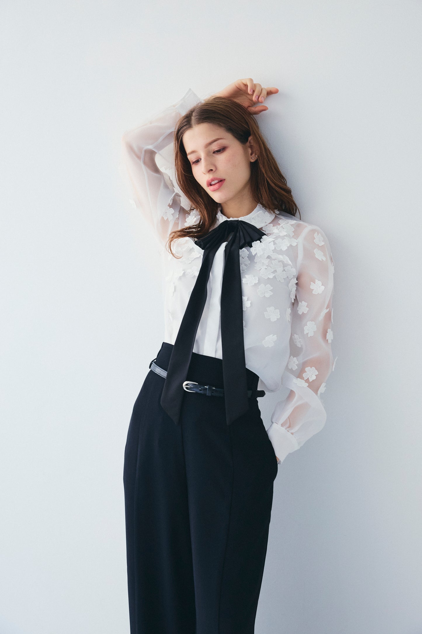 3D FLOWER ORGANDY BLOUSE
