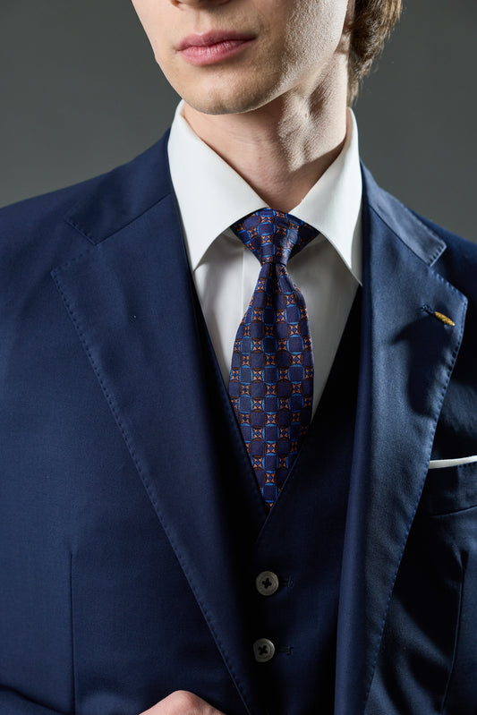 CLOISONNE PATTERN SQUARE TIE