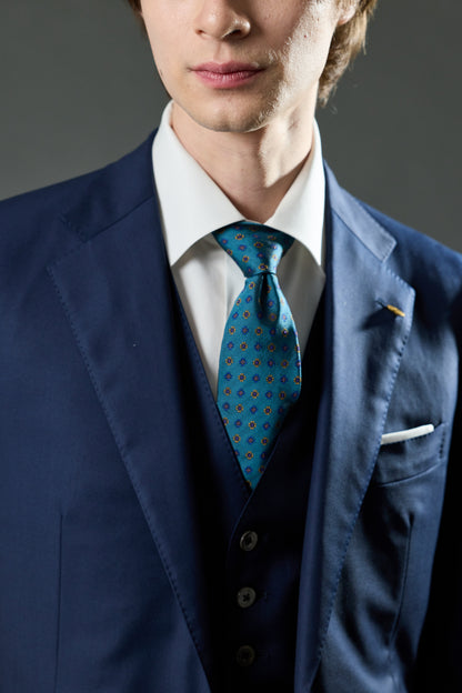 FLOWER  MOTIF TIE