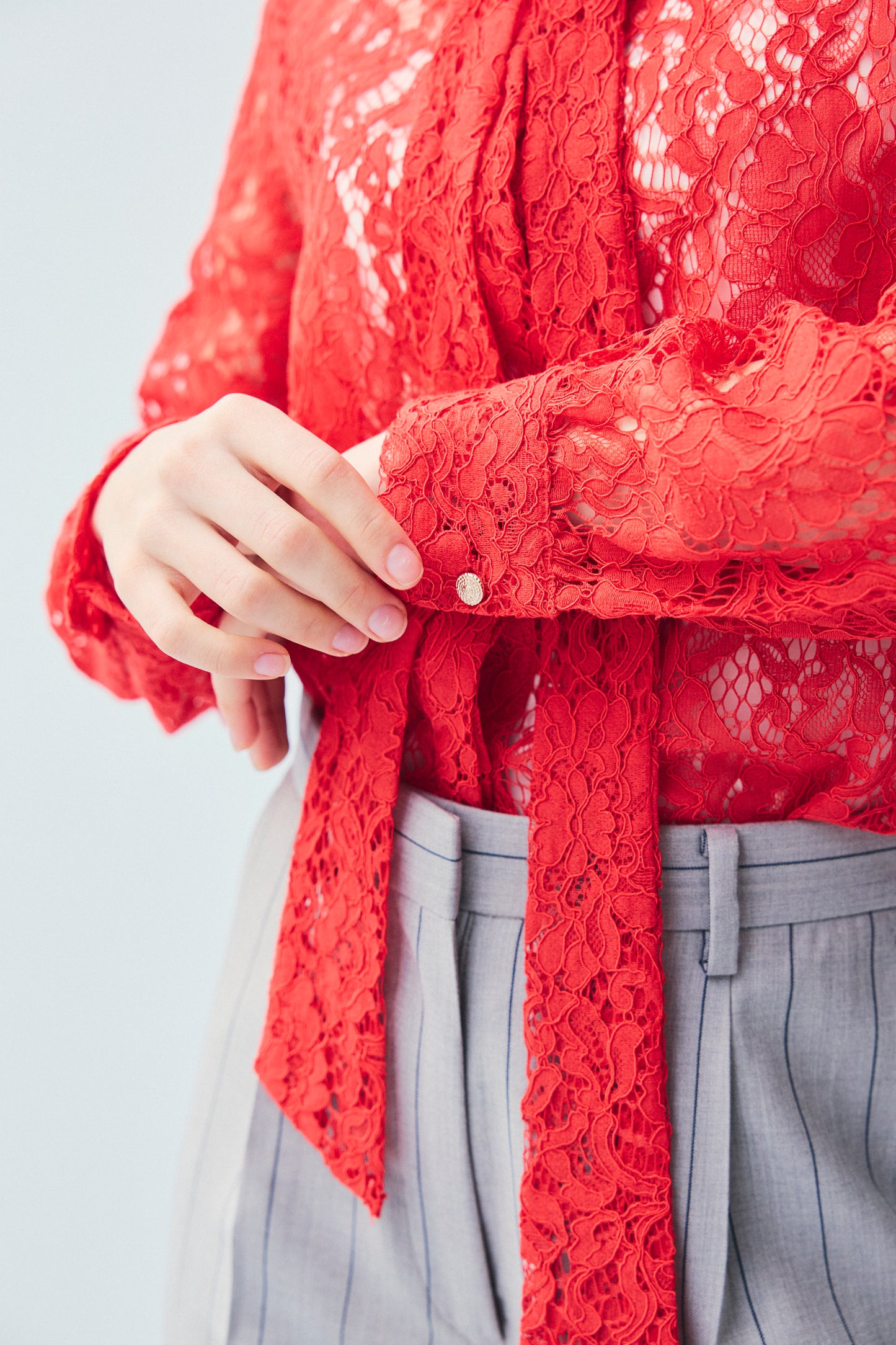 RACE BOW-TIE BLOUSE