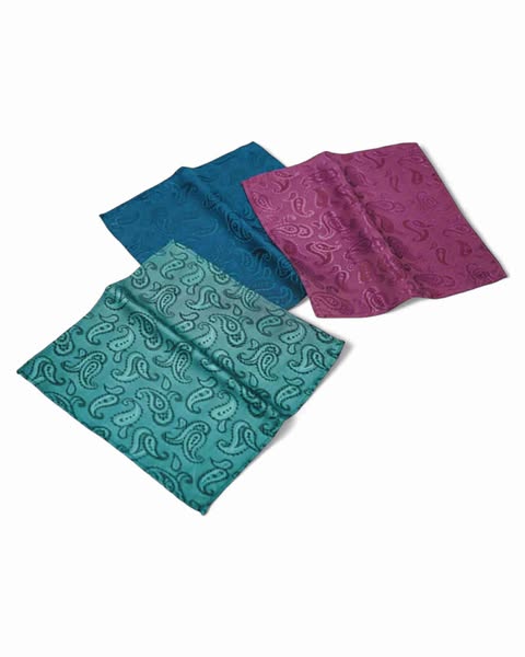 LARGE PAISLEY DESIGN CHIEF