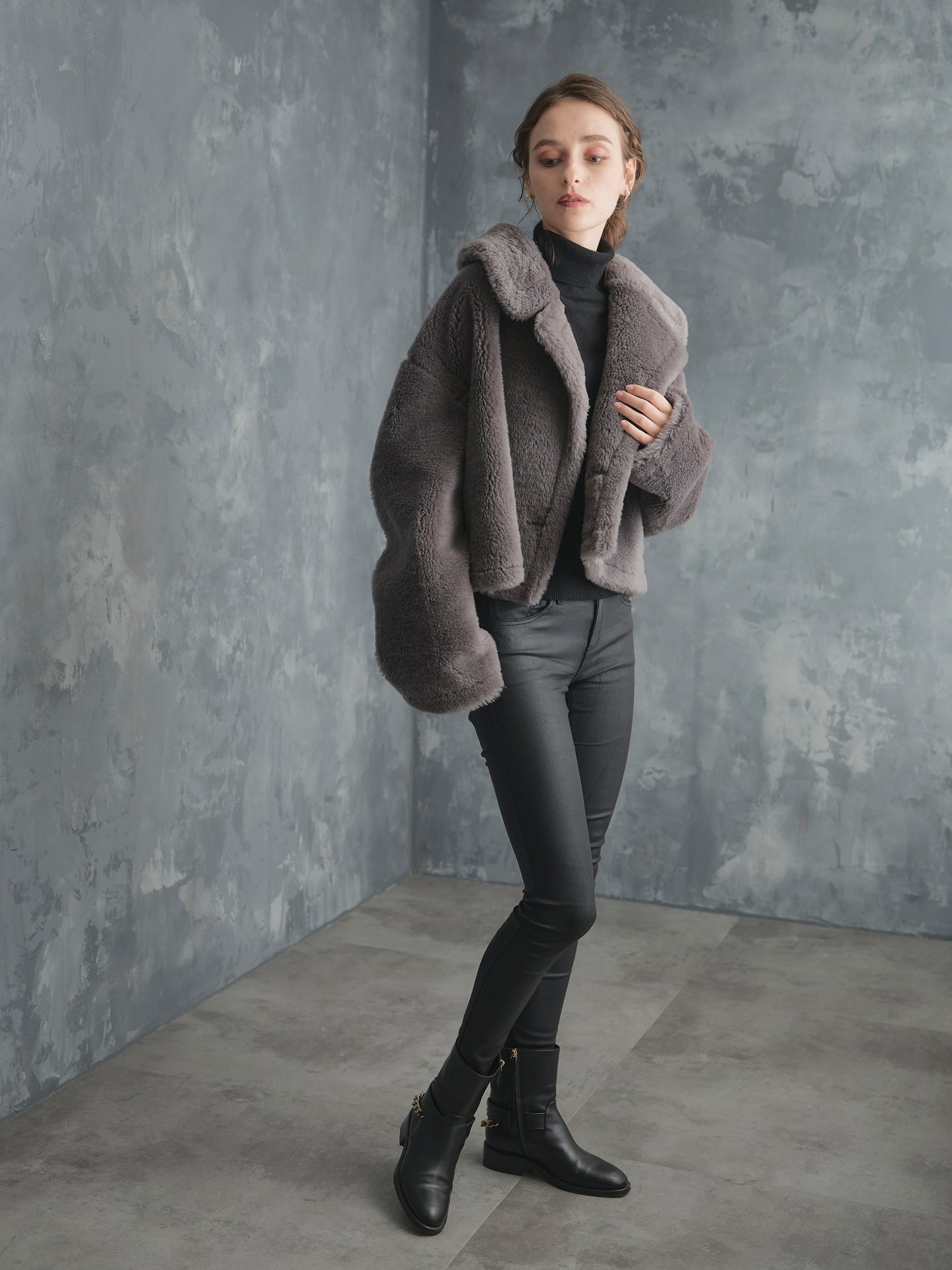WOOL BOA SHORT COAT【GRAY】