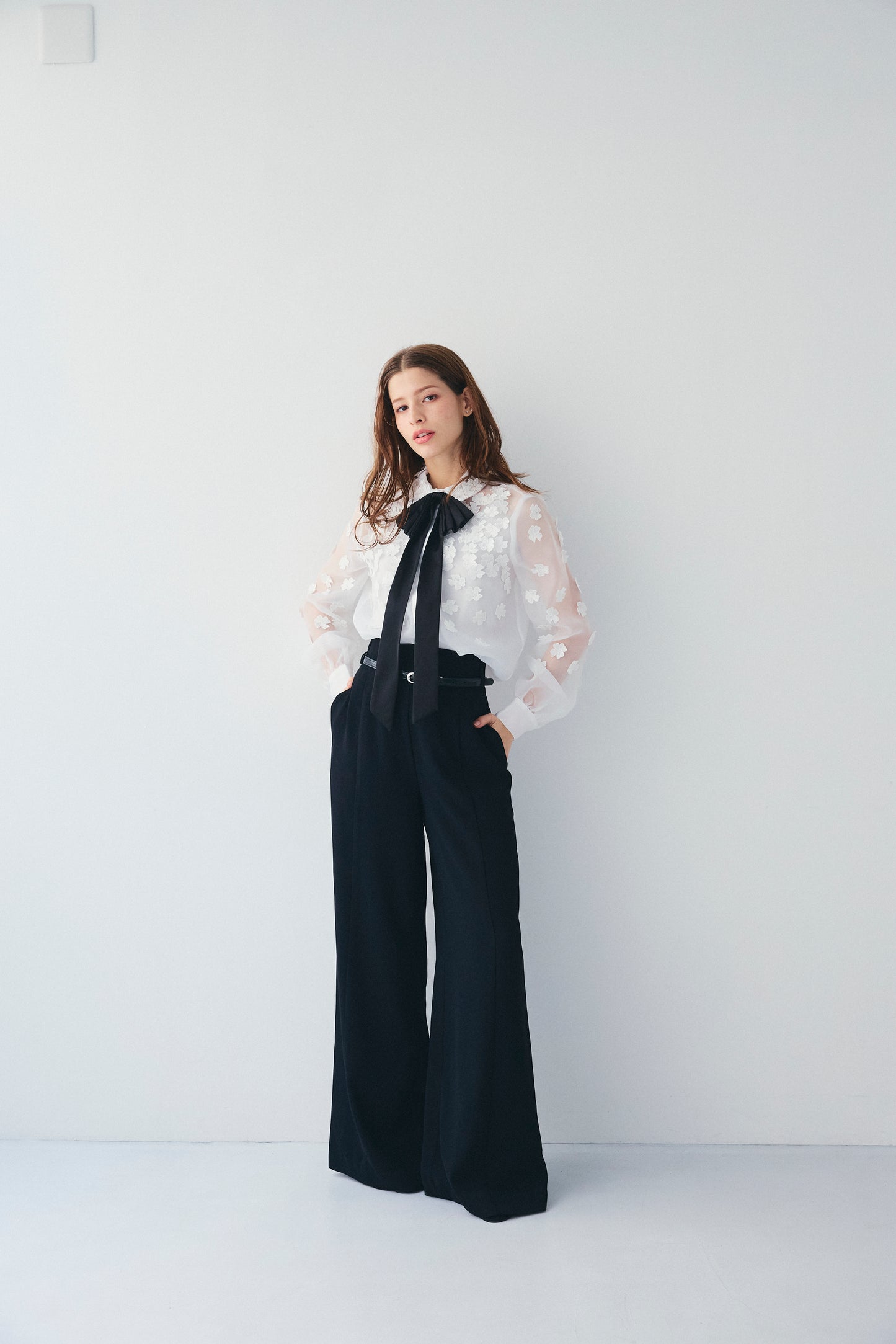 3D FLOWER ORGANDY BLOUSE