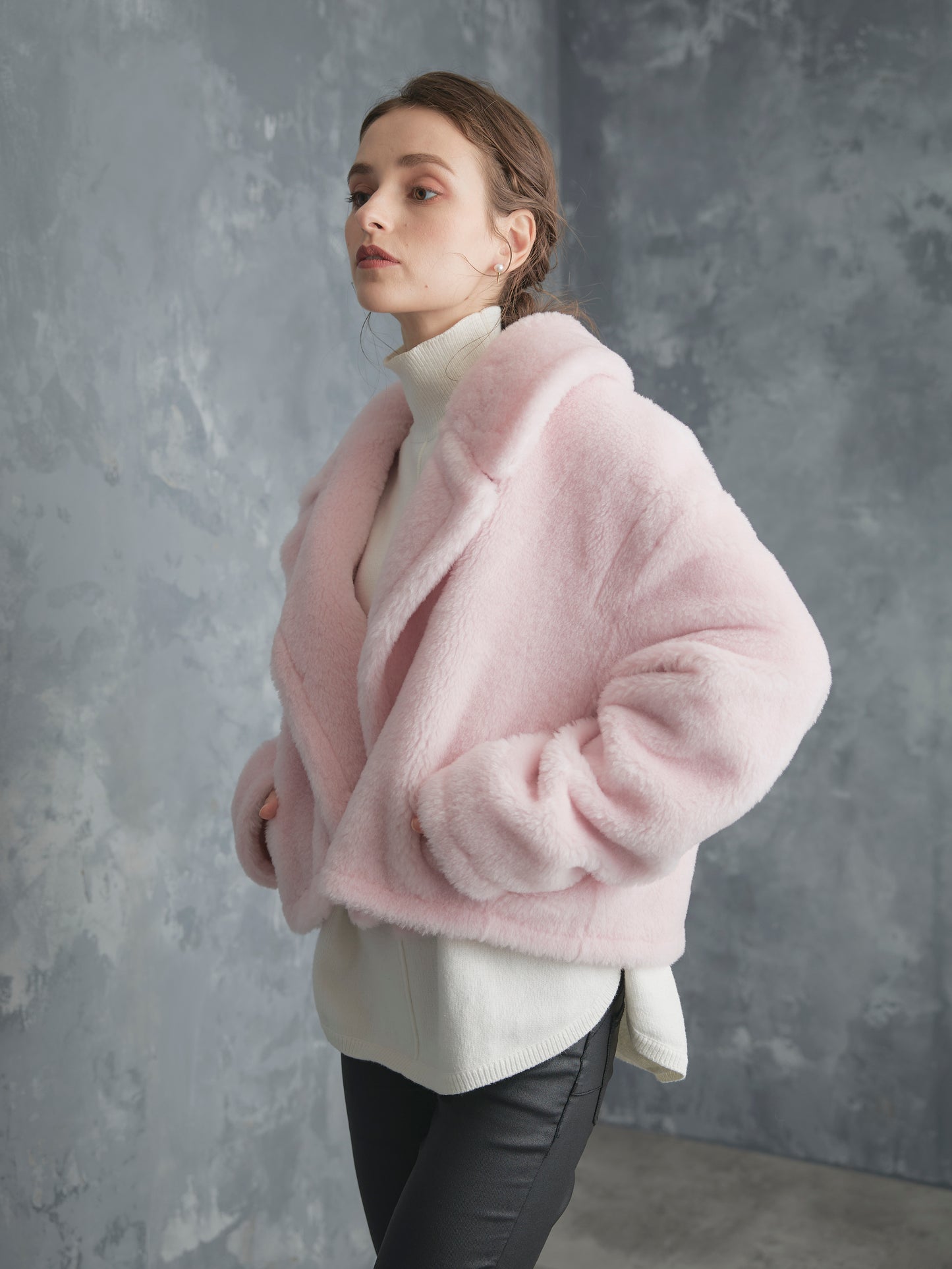 WOOL BOA SHORT COAT【BABY PINK】