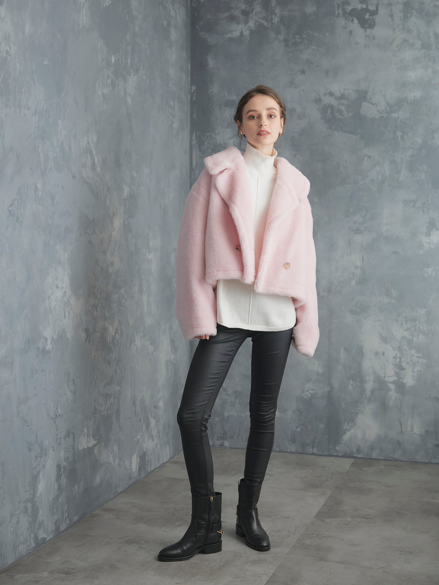 WOOL BOA SHORT COAT【BABY PINK】