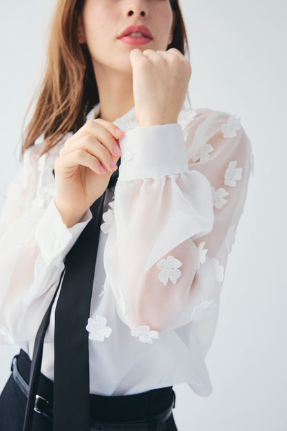 3D FLOWER ORGANDY BLOUSE