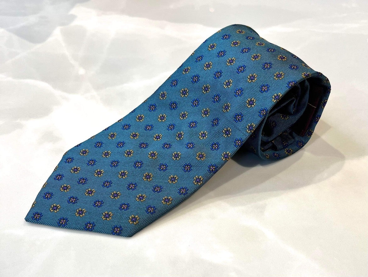 FLOWER  MOTIF TIE