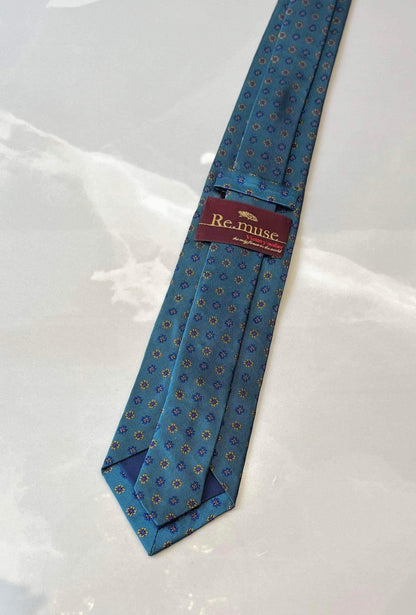 FLOWER  MOTIF TIE