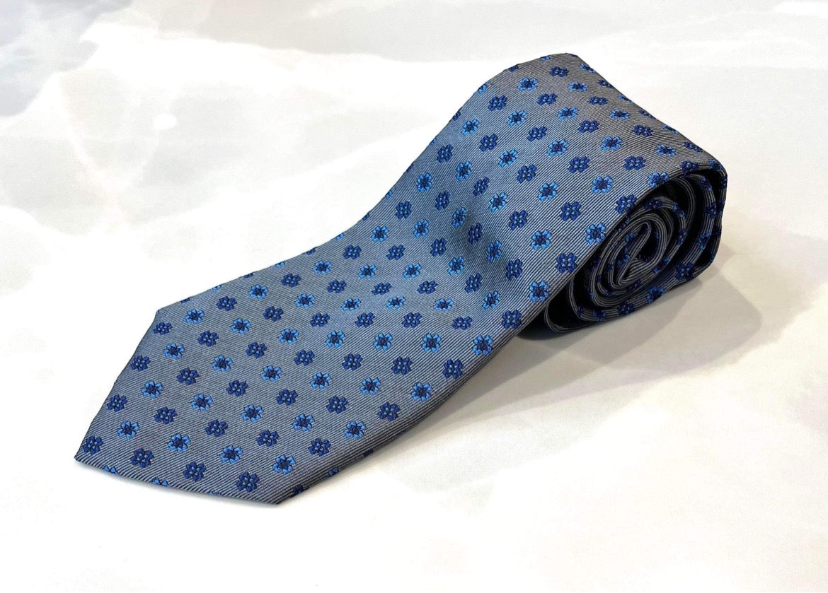 FLOWER  MOTIF TIE