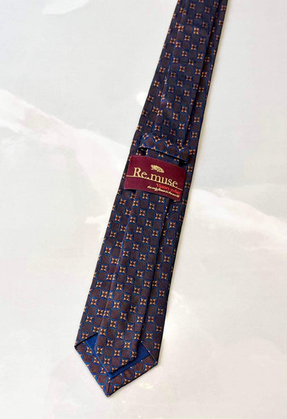 CLOISONNE PATTERN SQUARE TIE
