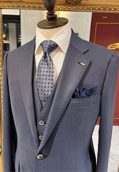 FLOWER  MOTIF TIE