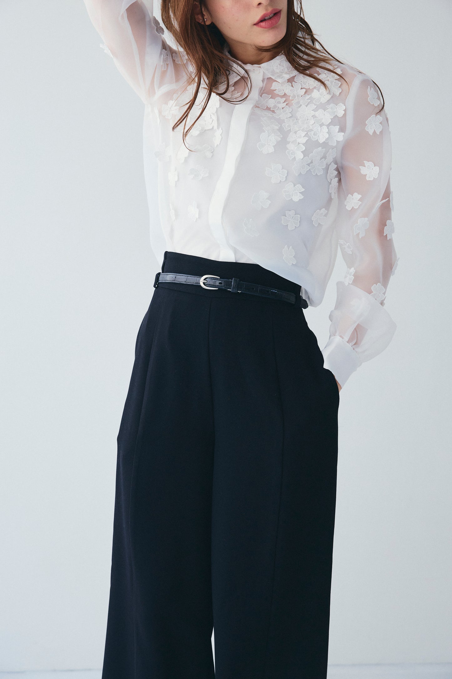 3D FLOWER ORGANDY BLOUSE