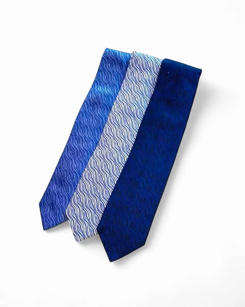 NAVY WAVE DESIGN TIE
